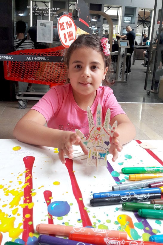 Main porte bague en bois