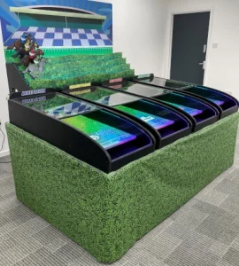 Animation de jeu de derby pour renforcer la cohésion d'équipe lors d'un événement d'entreprise