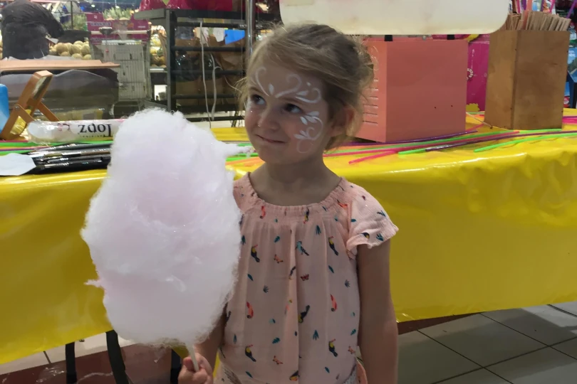 Animation fête foraine pour événement d’entreprise avec stands ludiques et ambiance festive