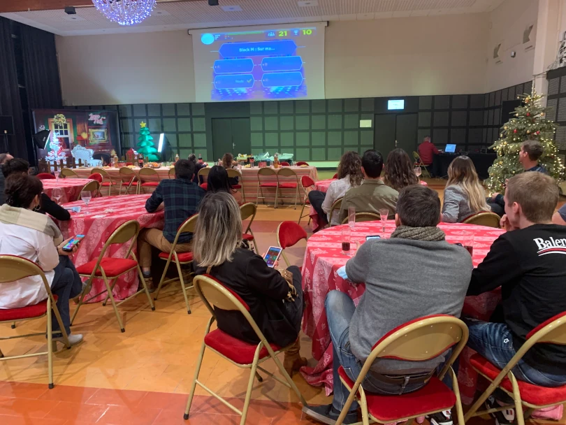 Jeu d’entreprise façon émission télévisée pour un team building ludique et interactif