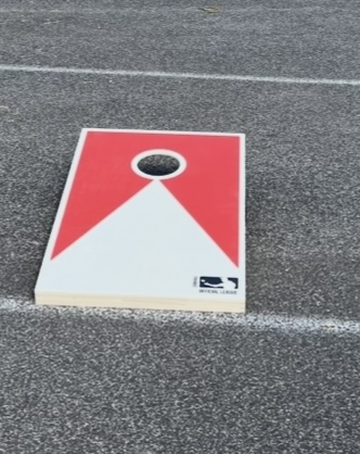 Cornhole (par 2)