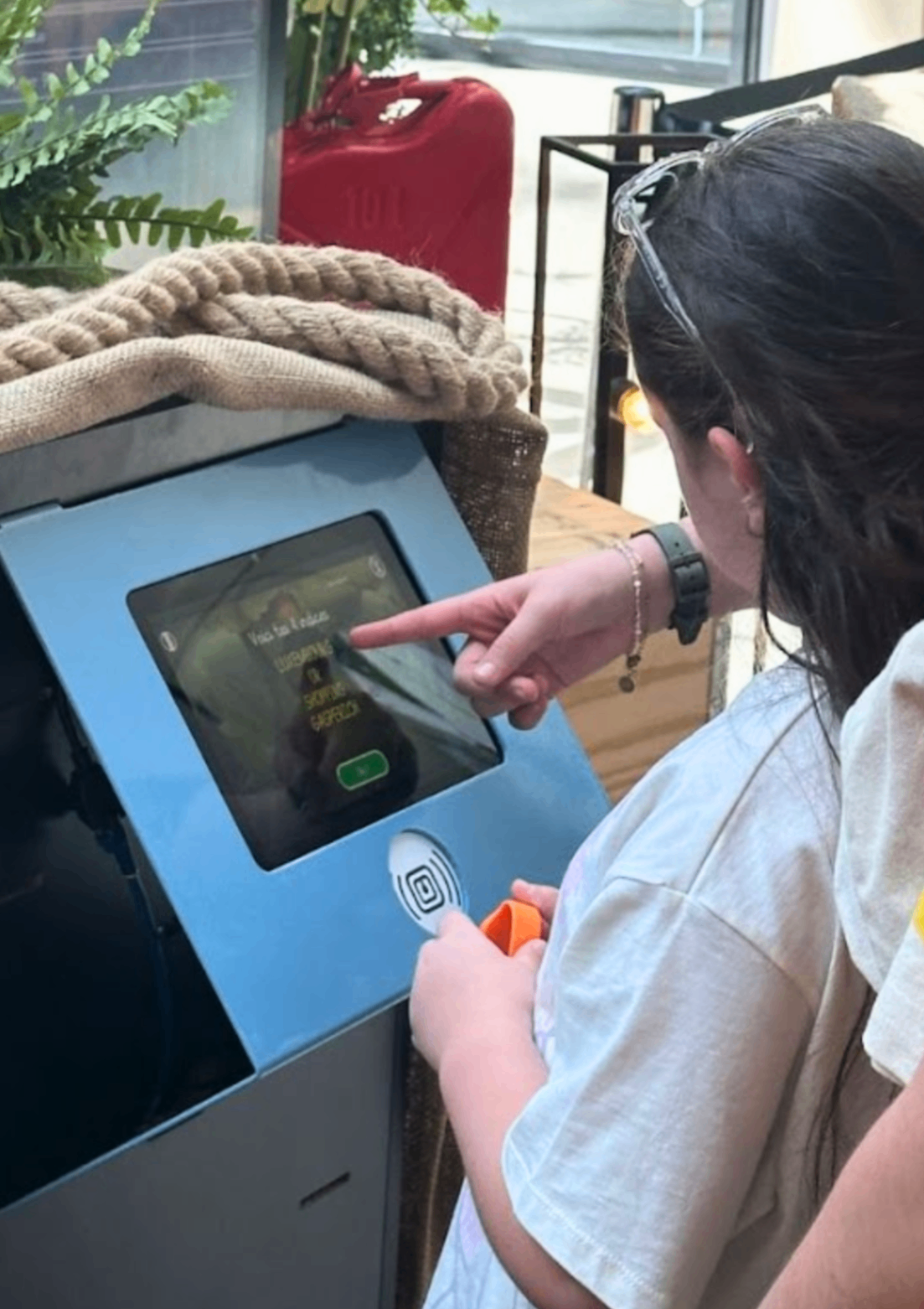 Animation chasse au trésor digitale sur tablette pour team building et séminaire d'entreprise.