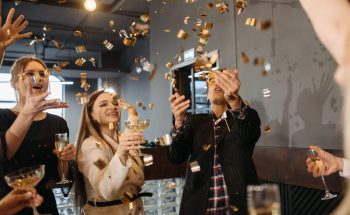 Arbre de Noël et fête d&rsquo;entreprise : comment s&rsquo;organiser en dernière minute sans stress ?