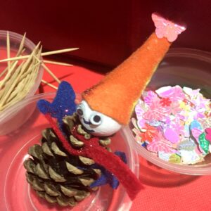 Lutins de Noël en Pigne de pin